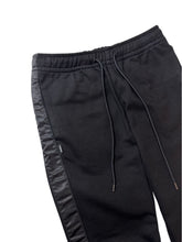 画像をギャラリービューアに読み込む, 【EXTRA SERIES】HIGH COTTON スウェット サテンラインパンツ/MINIMUM LOGO (UNISEX)