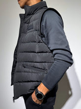 画像をギャラリービューアに読み込む, ダウンベスト 3D SHADOW LOGO (UNISEX)