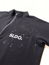 画像をギャラリービューアに読み込む, 撥水サンシェイド ハーフジップ 半袖モックネック カットソー FRONT LOGO/MATTE BLACK