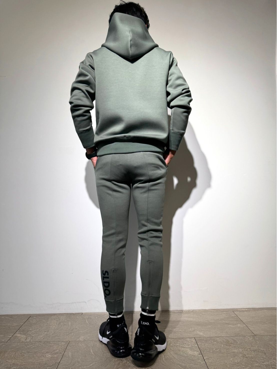 ライト ダブルニットフーディー SIDE 3D SHADOW LOGO/OLIVE