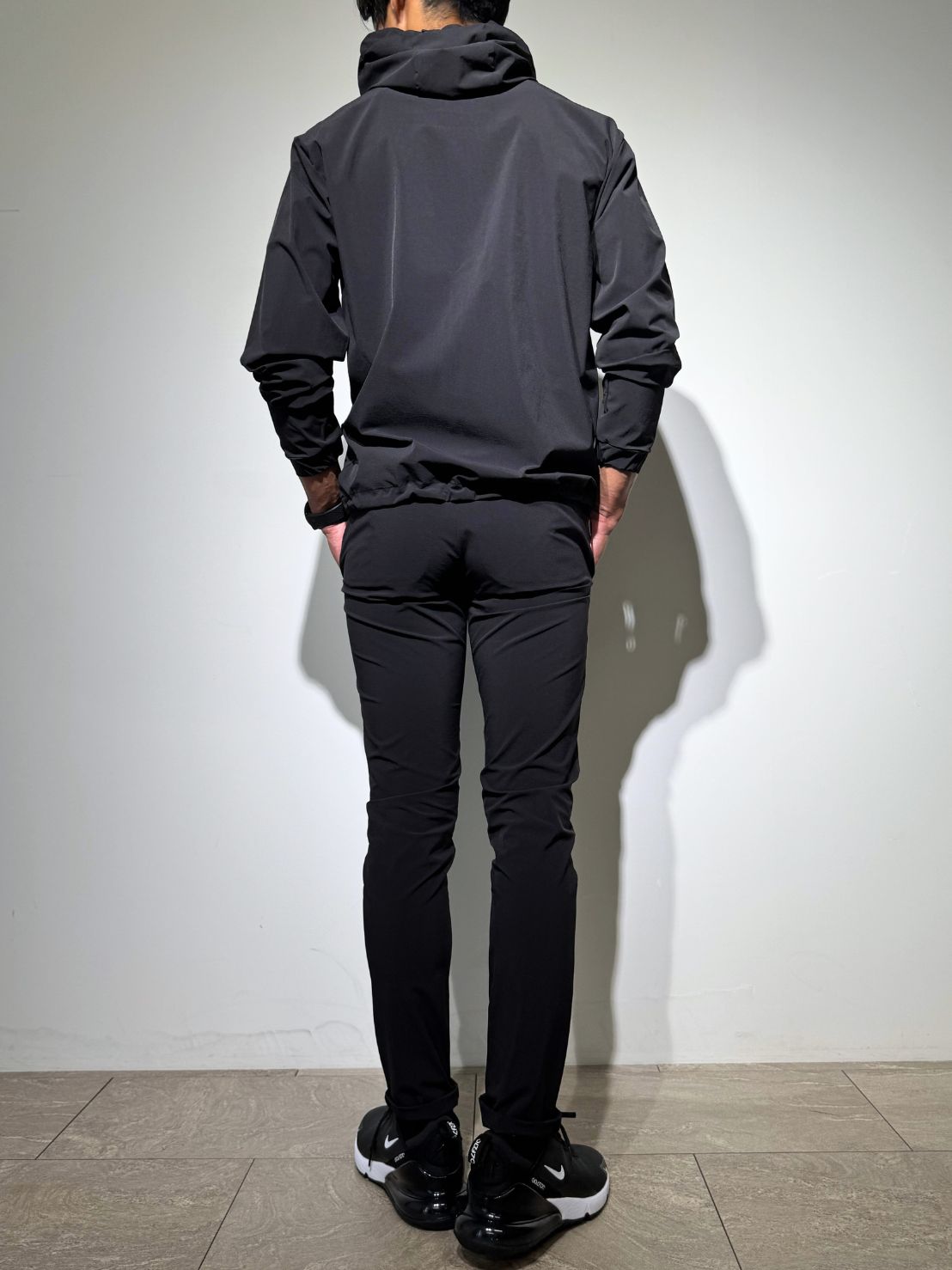 撥水サンシェイド ウインドブレーカー/MATTE BLACK (UNISEX) – SLDO.