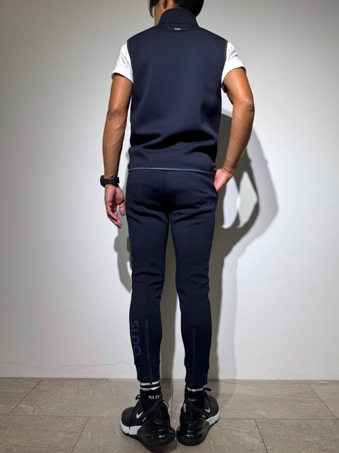 ライト ダブルニットベスト 3D SHADOW LOGO/DARK NAVY (UNISEX) – SLDO.