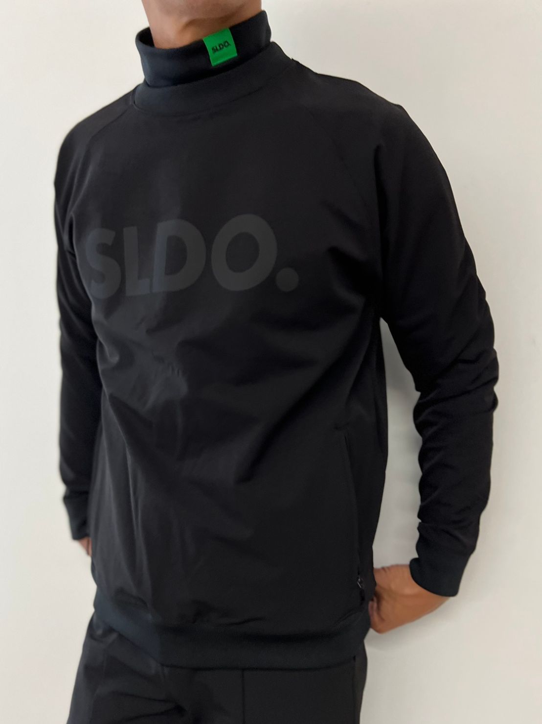 SLDO. × AddElm 裏起毛ストレッチハイネックロングスリーブTシャツ 