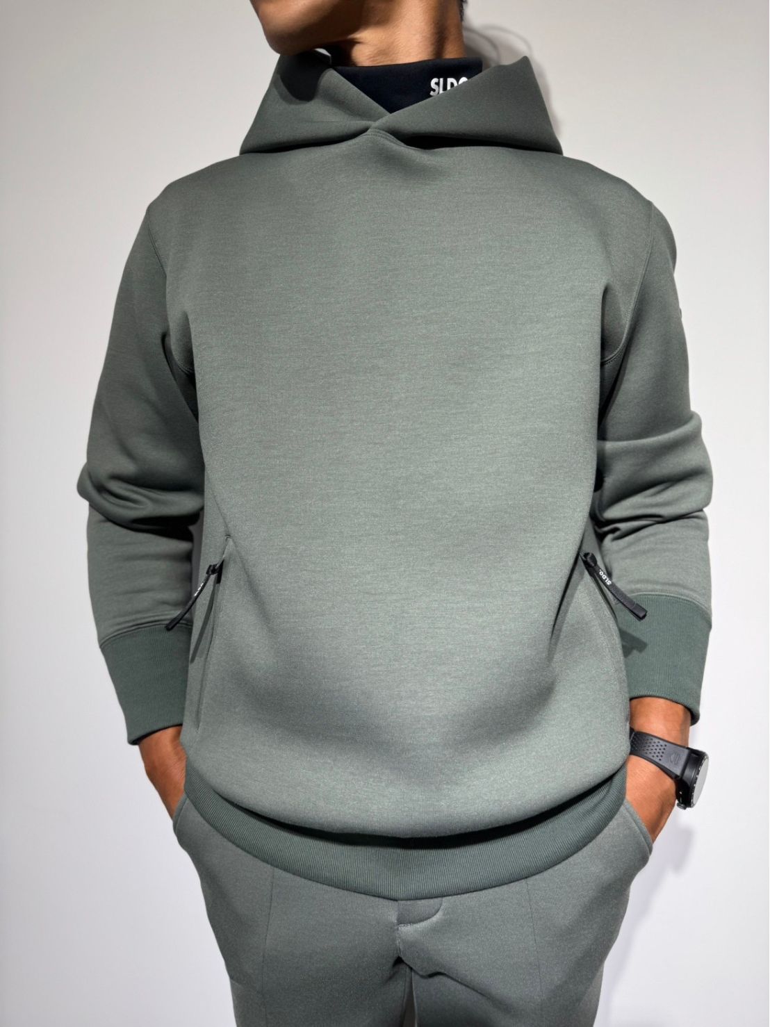 ライト ダブルニットフーディー SIDE 3D SHADOW LOGO/OLIVE GREEN