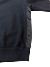 이미지를 갤러리 뷰어에 로드 , 【EXTRA SERIES】裏起毛 サテン切替プルオーバー/BLACK (UNISEX)
