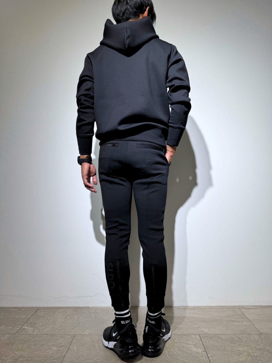 ライト ダブルニットフーディー FRONT 3D SHADOW LOGO/BLACK (UNISEX