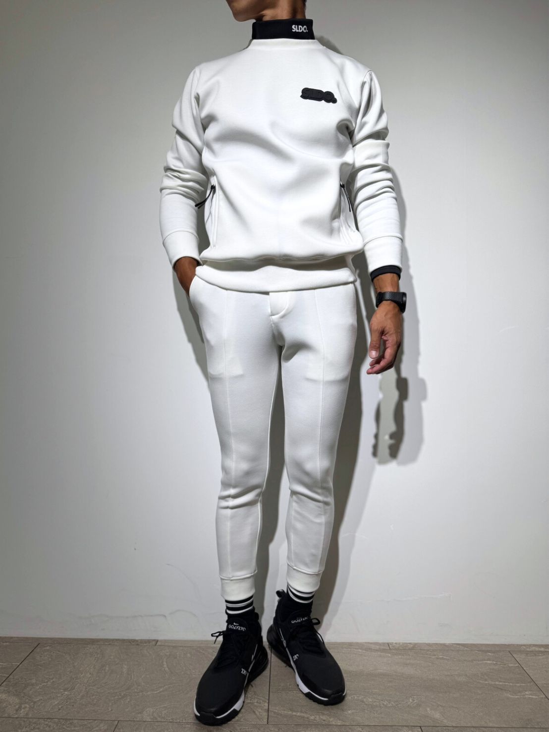 SLDO ホワイト ライト ダブルニットプルオーバー長袖 ライト ダブルニットプルオーバー 3D SHADOW LOGO/WHITE (UNISEX) – SLDO.