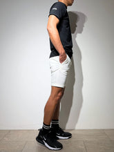 画像をギャラリービューアに読み込む, シェルタリングドライピケ 4WAY STRETCH ハーフパンツ BACK LOGO/WHITE
