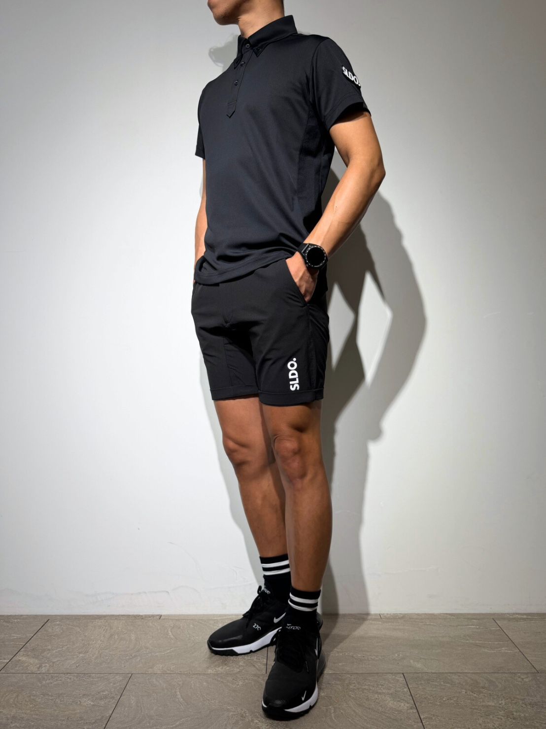SLDO. エスルド　CODURAナイロン　4WAY ストレッチ CODURA(R) NYLON 4WAY STRETCH ハーフパンツ FRONT BACK ZIP LOGO