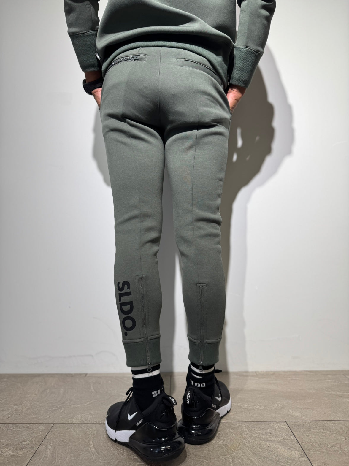 ライト ダブルニット リブパンツ/OLIVE GREEN (UNISEX) – SLDO.
