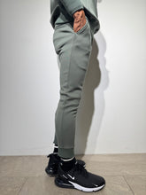 이미지를 갤러리 뷰어에 로드 , ライト ダブルニット リブパンツ/OLIVE GREEN (UNISEX)
